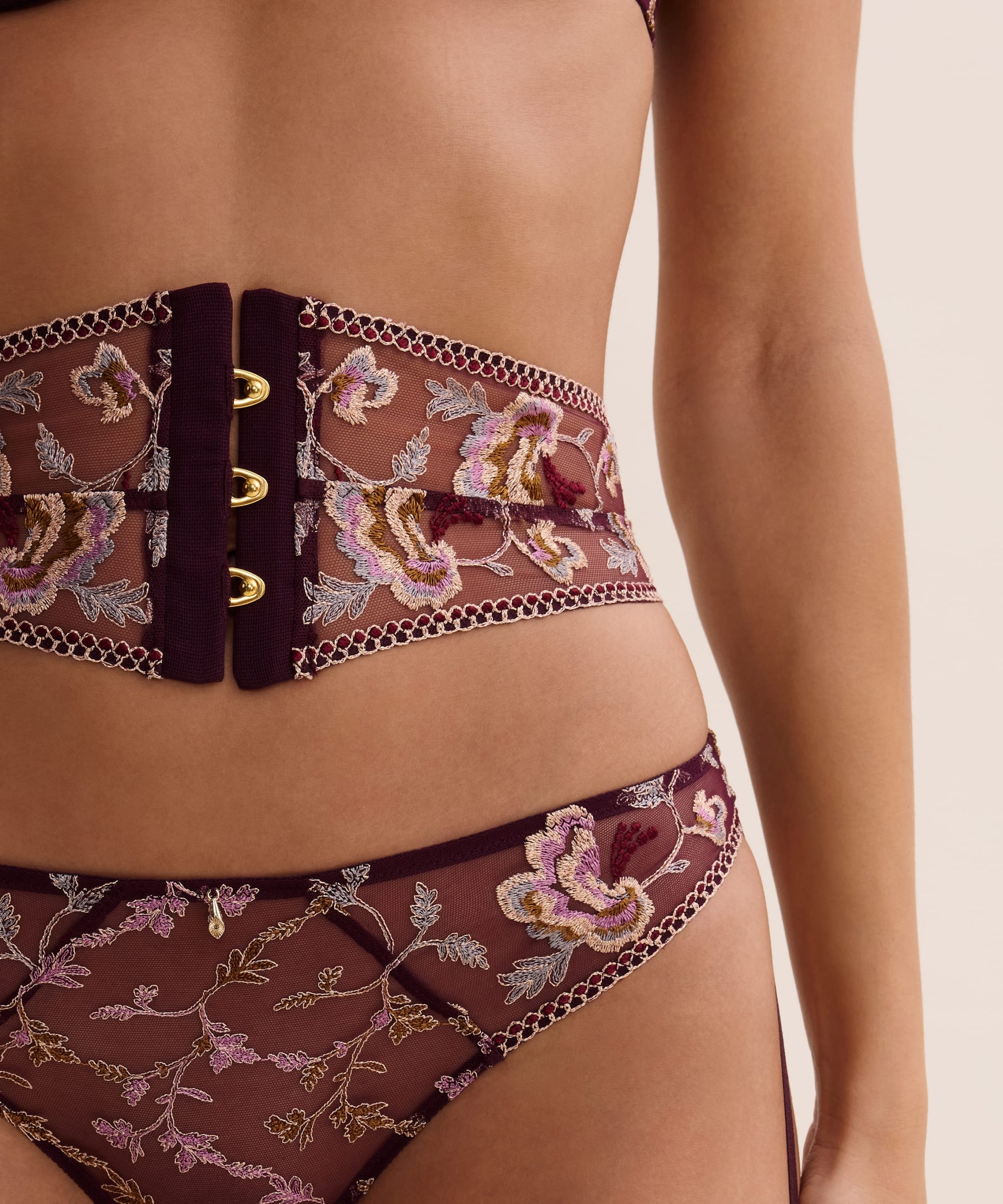 Lingerie Fine Serre Taille secret purple 7d52 – Image 4